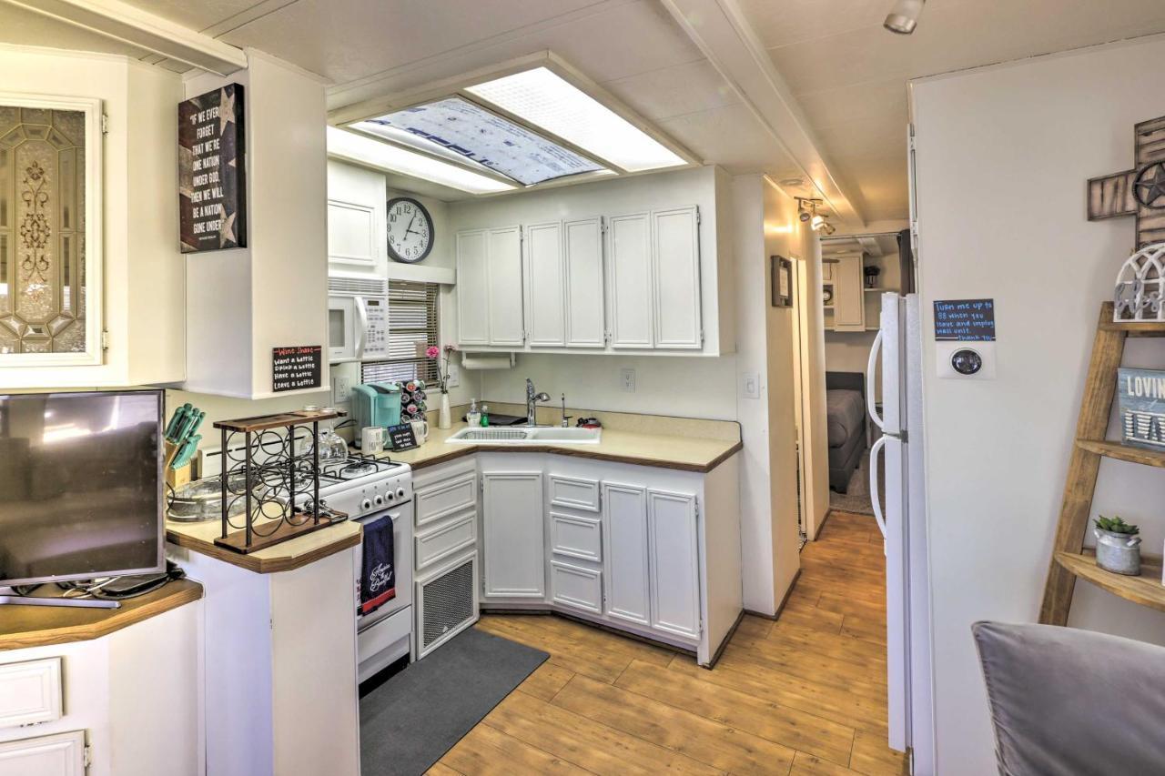 Cozy Lake Havasu City Home With Dock And Beach Access! Eksteriør billede