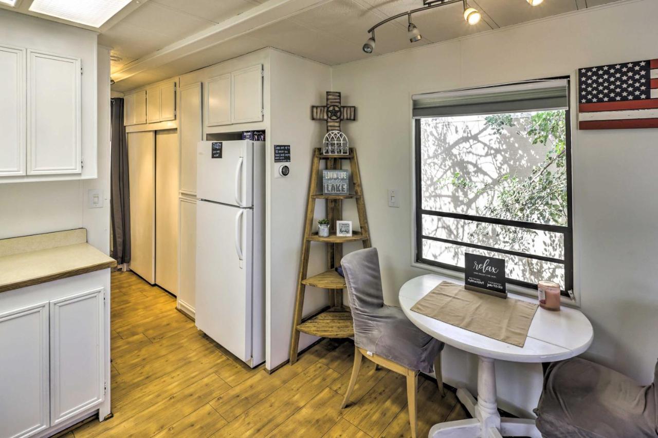 Cozy Lake Havasu City Home With Dock And Beach Access! Eksteriør billede